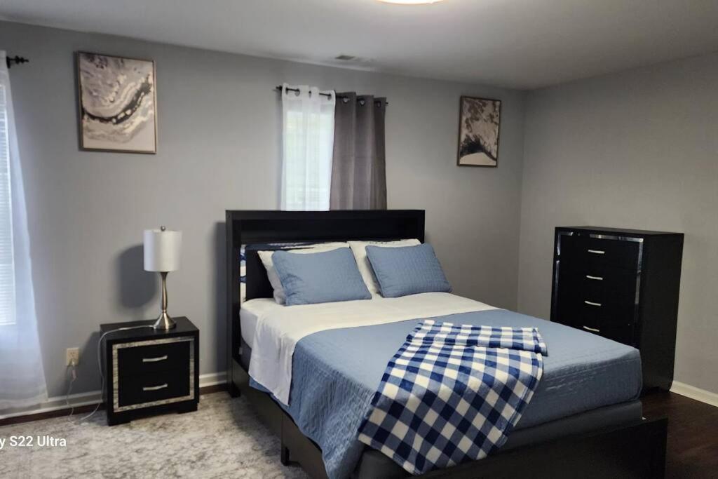 The Loft At Hiram Davis Apartment Лорънсвил Екстериор снимка